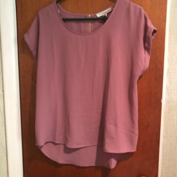 Olive & Oak Tops - Olive & Oak, NWT, micro-sleeve, poly/spandex blouse, Sz: Lg, Color: Dried Fig